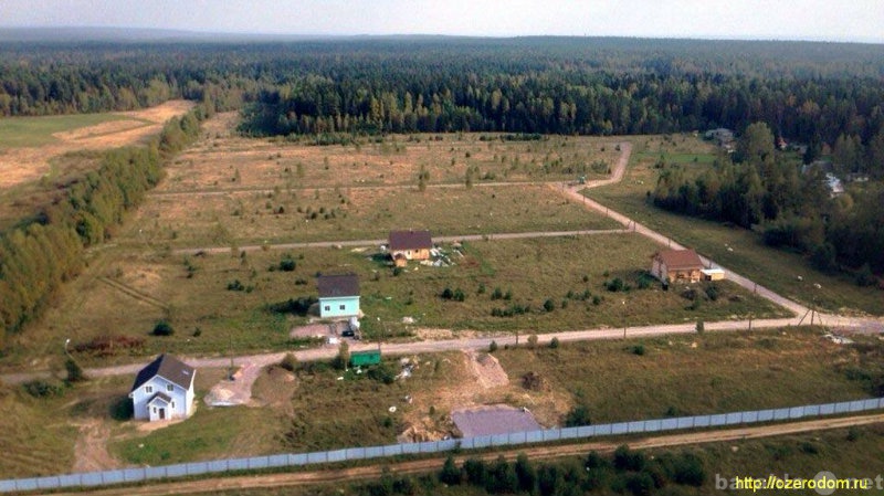 Продам: Участок у Озера в Ленинградской области