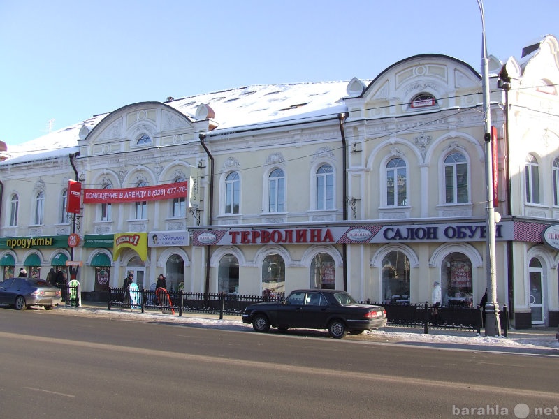 Сдам: Сдаются торговые площади на первом этаже